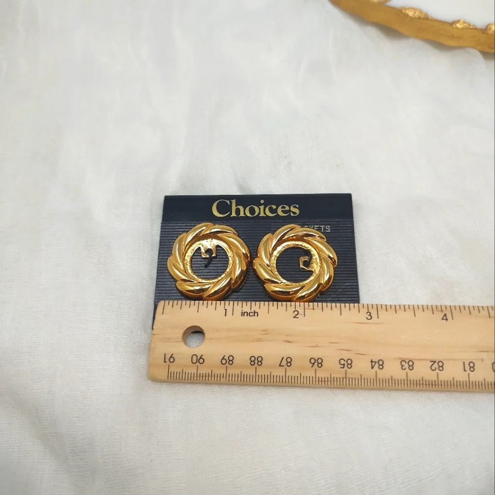 Kenneth Jay Lane Gold-Tone Twisted Accents For Clothing Or Jewelry - Picture 3 of 4